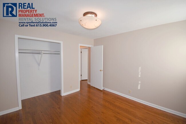 Building Photo - Charming 3bd ranch style home in Murfreesboro with large backyard!