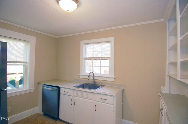 Building Photo - 3206 Ruffin St