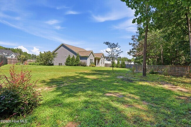 Building Photo - 233 Forester Dr