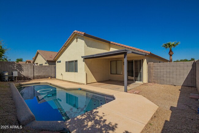 Building Photo - 40249 N Cassara Dr