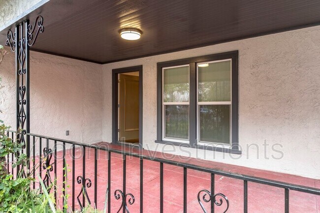 Building Photo - 912 N Stoneman Ave