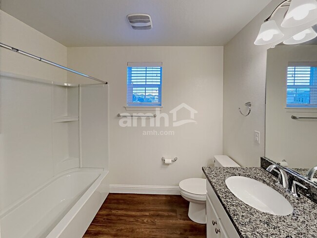 Building Photo - 12730 Ventana St