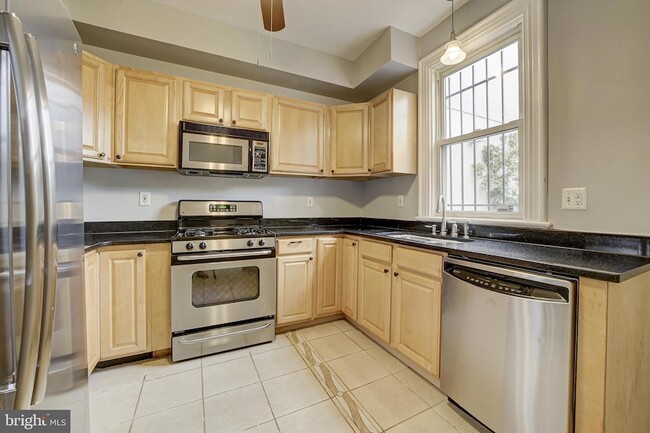 Building Photo - 1005 S Street NW Unit 1