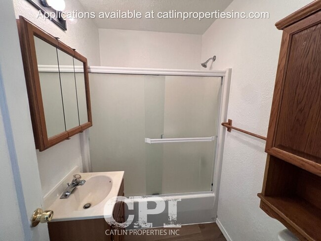 Building Photo - 1016 16th Ave