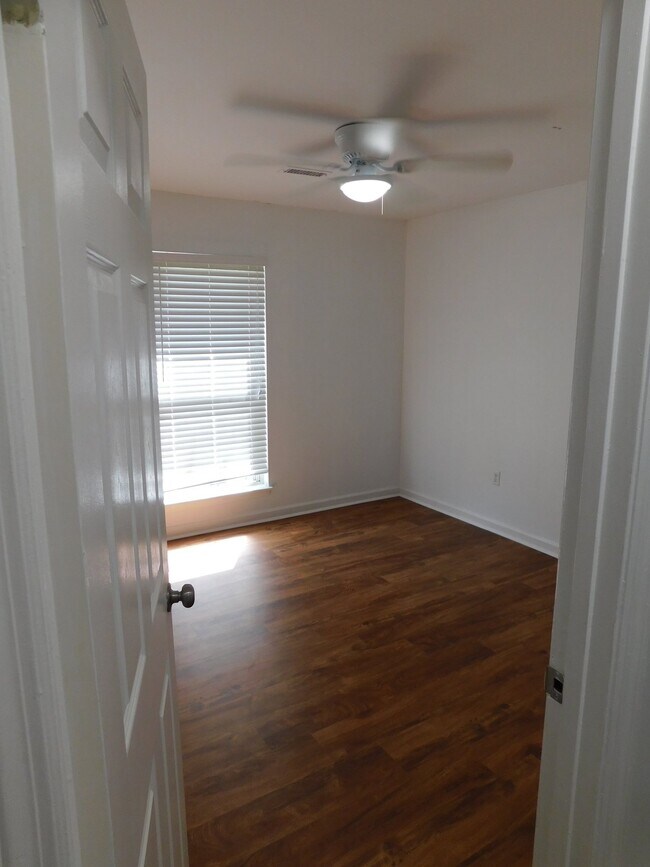 Building Photo - 3bd 2ba home in Mt. Pleasant