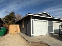Building Photo - Freshly Updated 2 Bedroom Home with Garage in Sparks