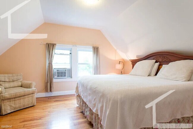 Building Photo - BROKER FEE PAID BY OWNER!!! Five bed Three Bath in lower Allston.....