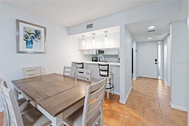 Building Photo - 4574 Ringwood Meadow