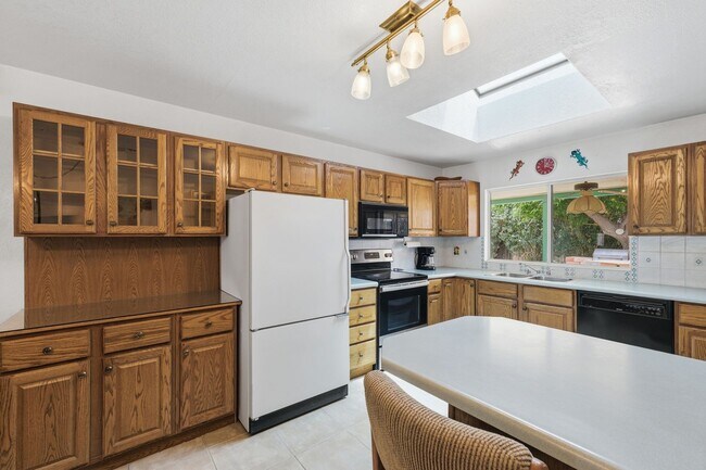 Building Photo - 1301 W Montoya Ln