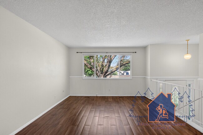 Building Photo - 510 Elmwood Dr