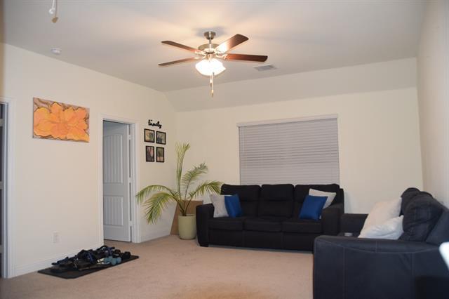 Building Photo - 414 Parkford Dr