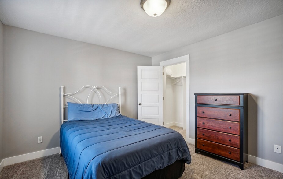Building Photo - 14317 S Ashvale Dr
