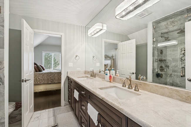 Building Photo - 9200 Falling Waters Dr W