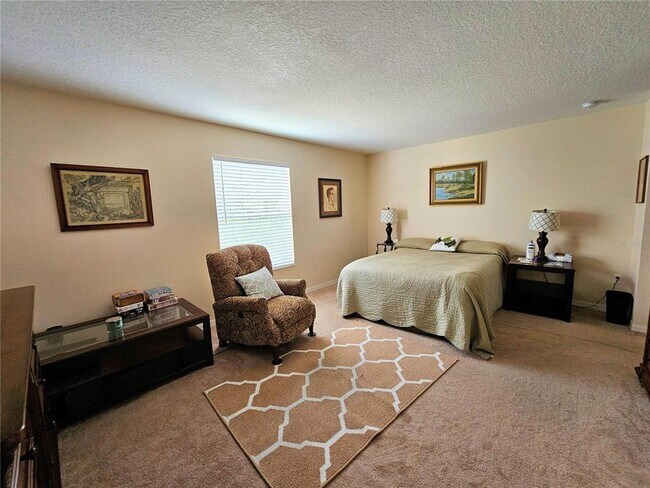 Building Photo - 718 Willett Dr