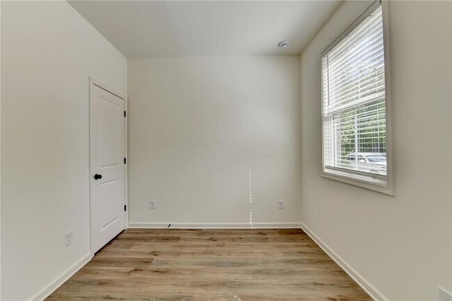 Building Photo - 430 Argosy Pk Cir