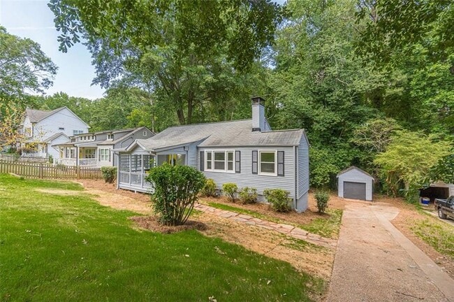 Building Photo - 1226 Thomas Rd