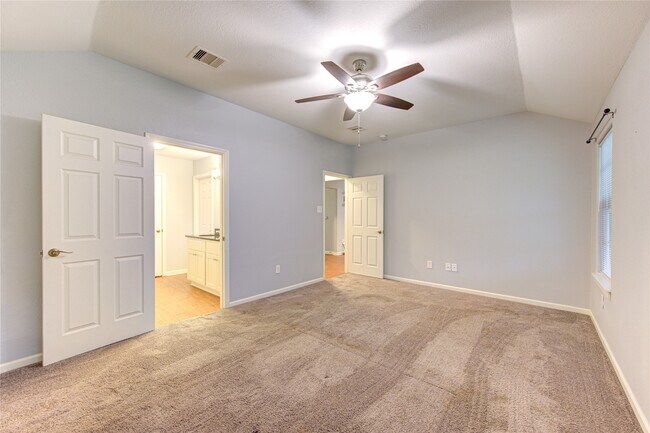 Building Photo - 503 W Linney St