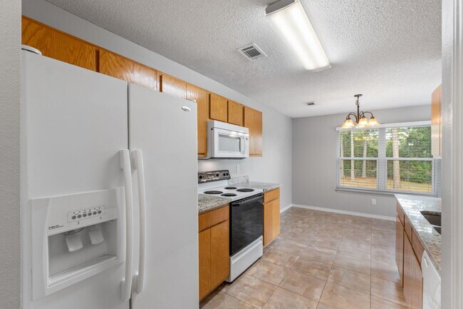 Building Photo - 8828 Arlington Ln