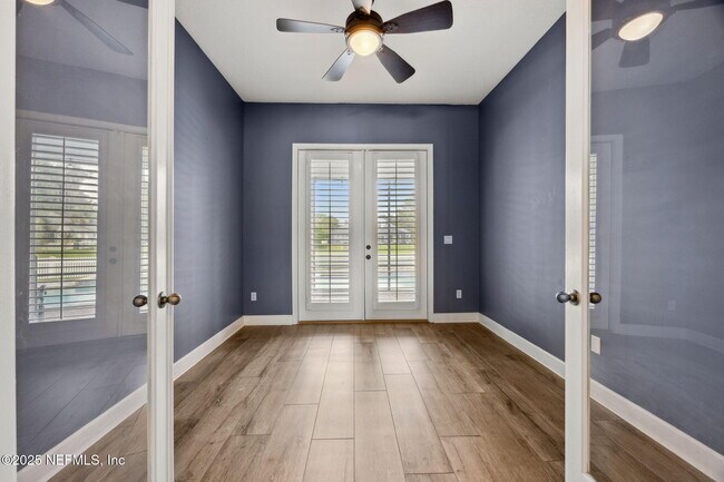 Building Photo - 1842 Paradise Moorings Blvd