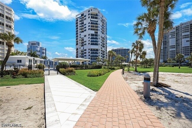 Building Photo - 4041 Gulf Shore Blvd N