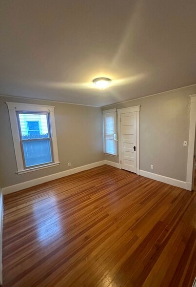 Bedroom - 396 Whalley Ave
