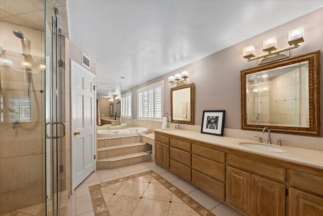 Building Photo - 669 35th St