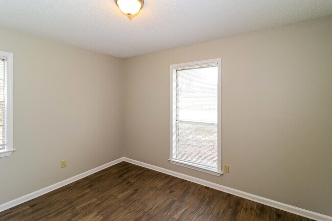 Building Photo - 7135 Hillshire Dr