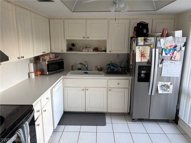 Building Photo - 209 Palm Dr