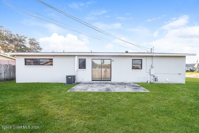 Building Photo - 1173 Martha Lee Ave