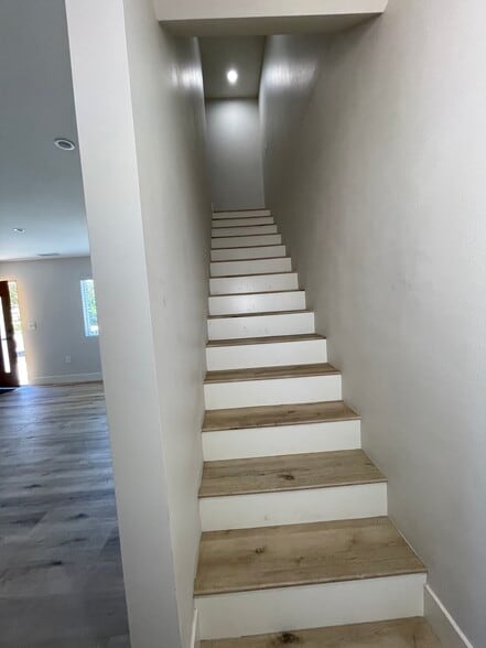 Building Photo - 1029 Oleander St