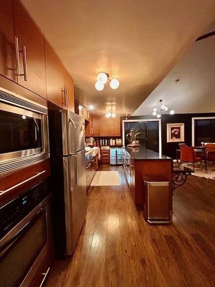 Building Photo - 2600 Forest Park Dr