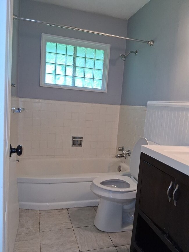 Building Photo - 3bed 2 bath in North East Jxn