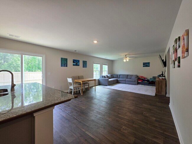 Building Photo - 1812 Lacebark Dr