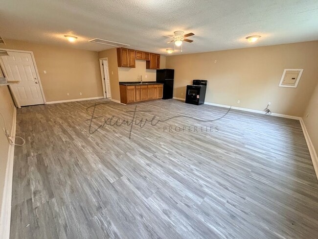 Primary Photo - Updated Studio Apartment for $695 – New Ap...