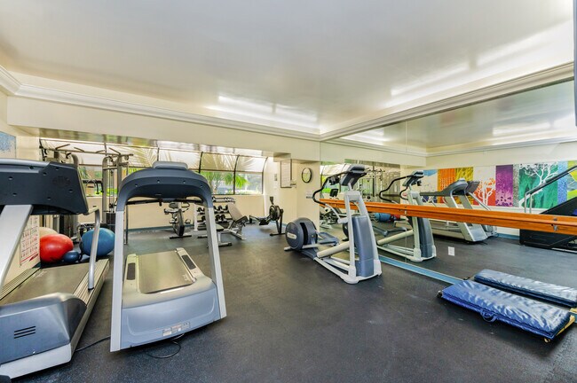 Gym - 1155 N La Cienega Blvd