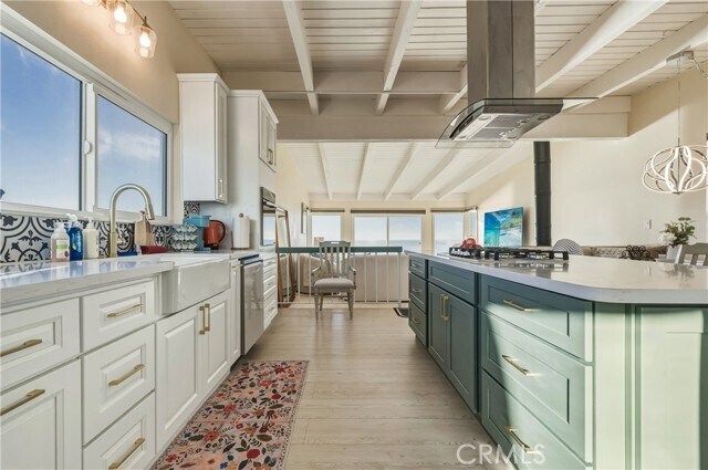 Building Photo - 883 Katella St