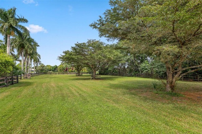 Building Photo - 10630 El Caballo Ct