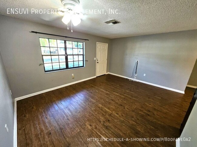 Building Photo - 8610 Schrader Blvd