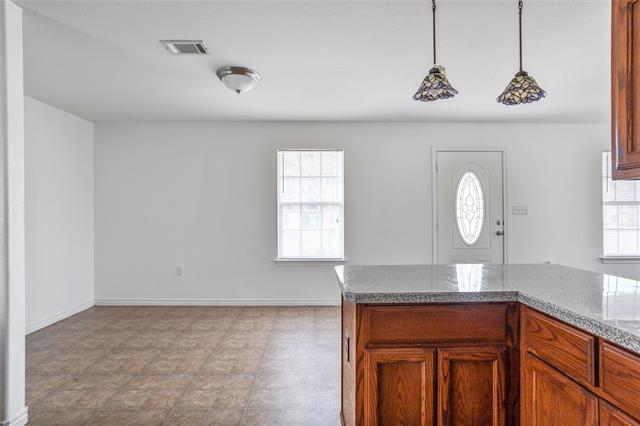 Building Photo - 1006 Throckmorton St