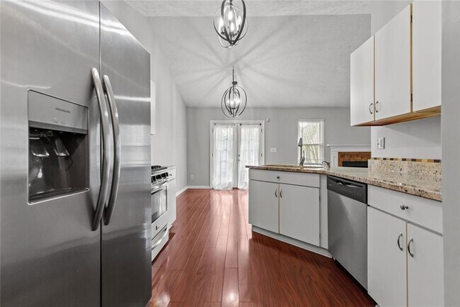 Building Photo - 2979 Sentinel Cir