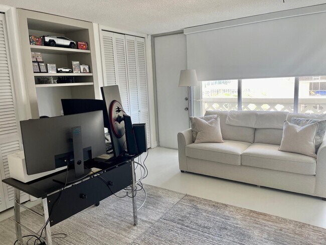 Building Photo - 1200 S Ocean Blvd