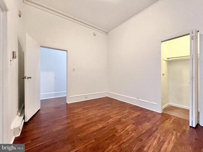 Building Photo - 849 N 5th St