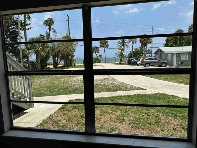 Building Photo - 13811 S Indian River Dr