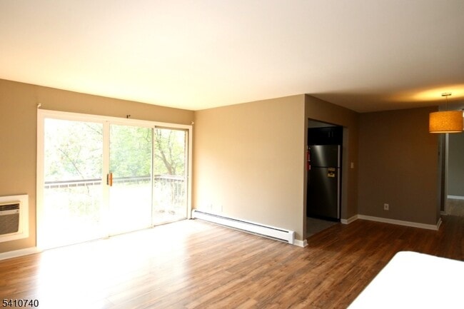 Building Photo - 515 Andria Ave