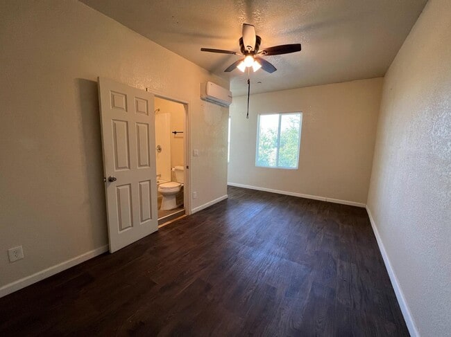 Building Photo - 186 S L St