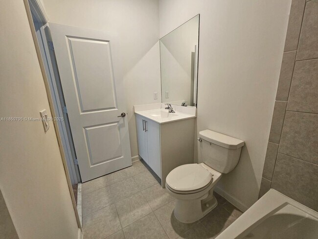 Building Photo - 257 SW 159th Way