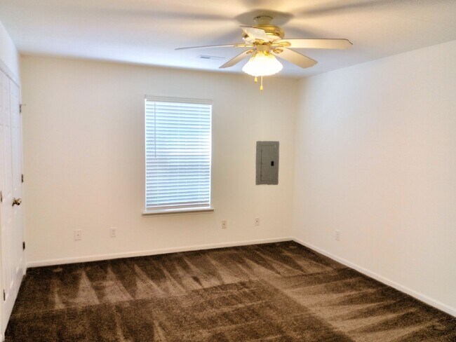 Building Photo - 1720-1722-1722 Juniper Dr