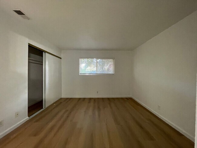 Building Photo - 2858 Gavilan Dr