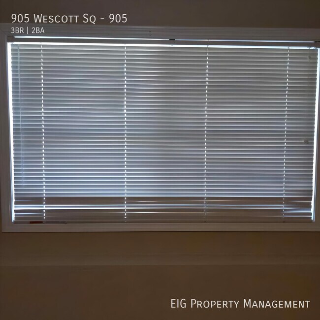 Building Photo - 905 Wescott Square