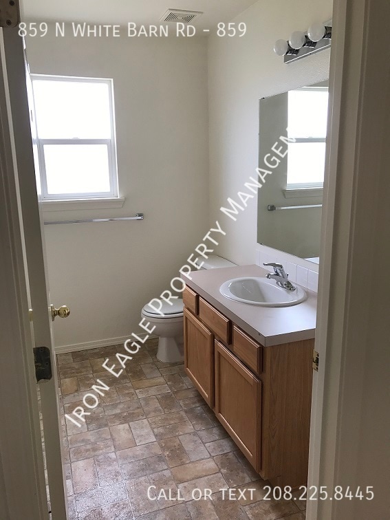 Building Photo - 859 N White Barn Rd